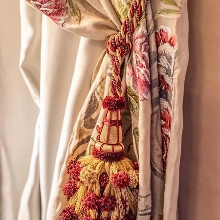 Bar Vitelli Charming Pensjonat Savoca