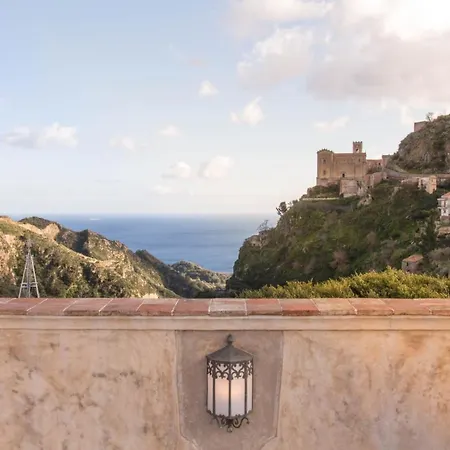 Bar Vitelli Charming 4* Savoca