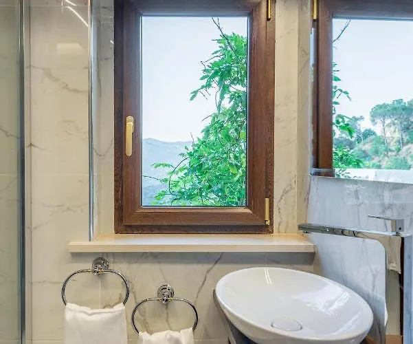 Bar Vitelli Charming 4*