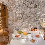 Bar Vitelli Charming בית הארחה