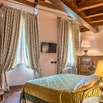 Bar Vitelli Charming
