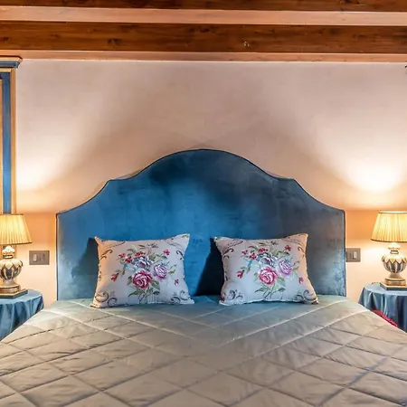 Bar Vitelli Charming