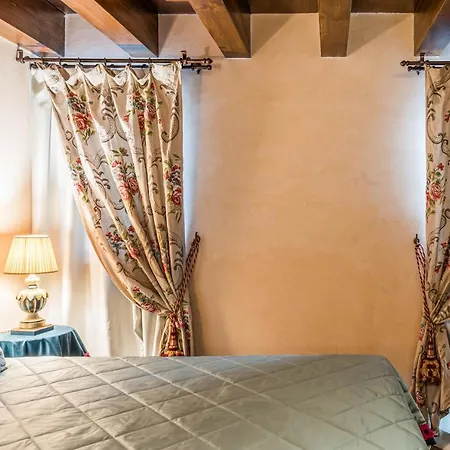 Bar Vitelli Charming بيت ضيافة 4*
