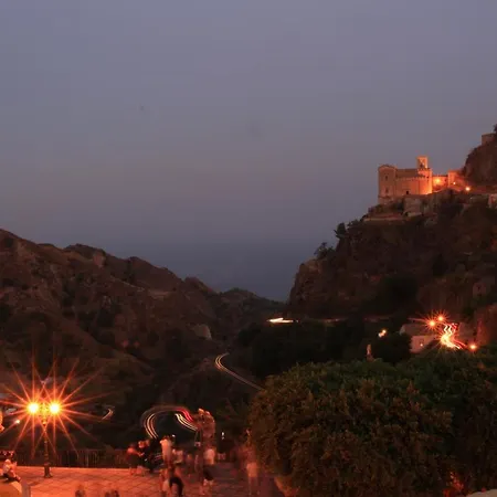 Bar Vitelli Charming بيت ضيافة
