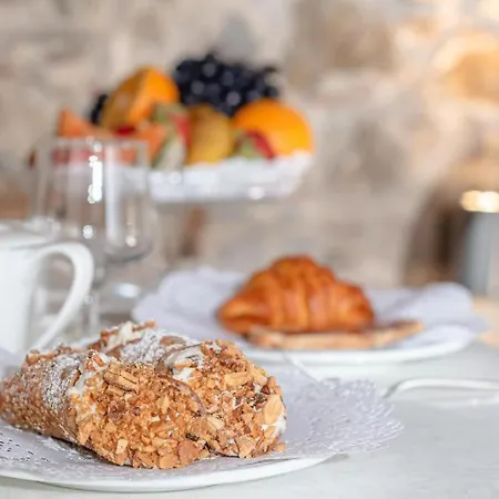 Bar Vitelli Charming Гостевой дом 4*