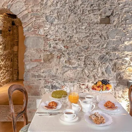 Bar Vitelli Charming بيت ضيافة