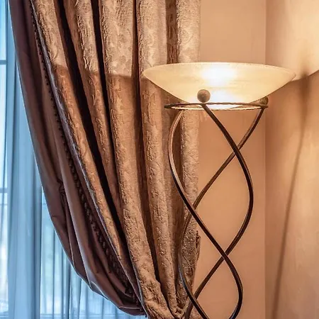 Bar Vitelli Charming بيت ضيافة سافوكا